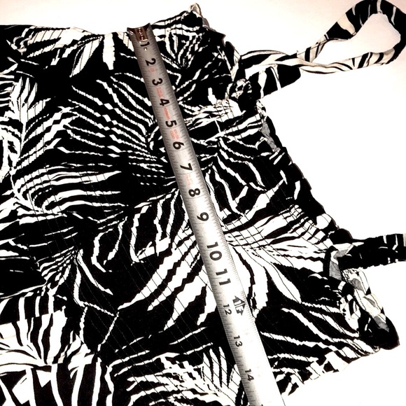 ❤️ Women’s TORRID NWT Zebra Dress Mid Wash Challis Smocked Bodice Dress Sz 0 - Picture 8 of 11